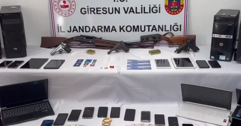 75-milyar-tllik-hesap-hareketi-dikkat-cekti-18-ilde-nitelikli-dolandiriciliga-102-gozalti-Pm4qOLW9.webp