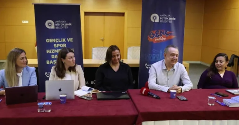 antalya-buyuksehir-genclik-calismalarini-gelistiriyor-TEnVEgGV.webp