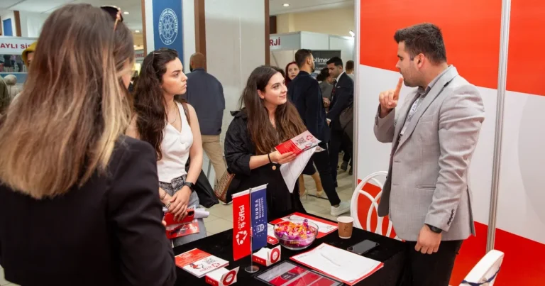 bursa-buyuksehir-kariyerde-genclerin-yaninda-WUvxuMel.webp