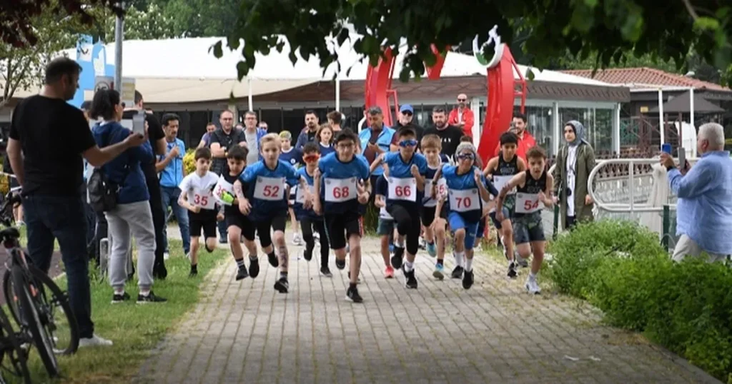 bursa-osmangazide-genc-sporcularin-duatlon-heyecani-8R92mhLB.webp