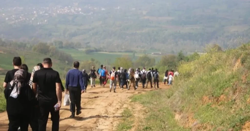 bursada-inegol-belediyesinden-19-mayis-doga-yuruyusu-etkinligine-davet-JF17M7U8.webp