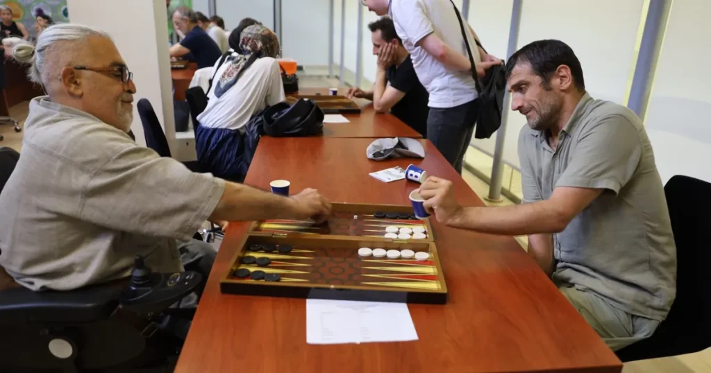 bursada-zarlar-esitlik-icin-atildi-REhJwF55.webp