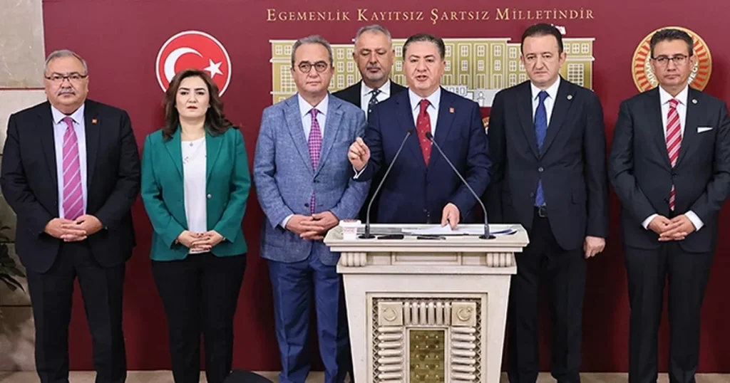 chpden-hsk-secimine-tepki-konu-anayasa-mahkemesine-tasinacak-fPtX9dr8.webp