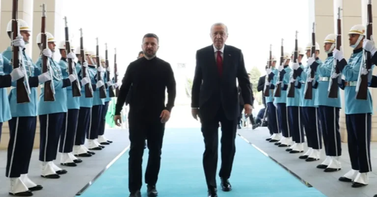 cumhurbaskani-erdogan-zelenskiy-ile-gorustu-fiWsNll1.webp