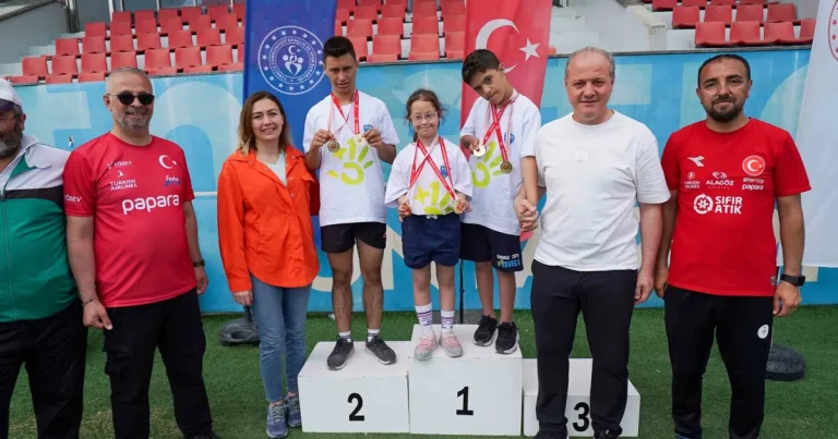 dosd-meram-spor-kulubune-madalya-yagmuru-ZFwisJdN.webp