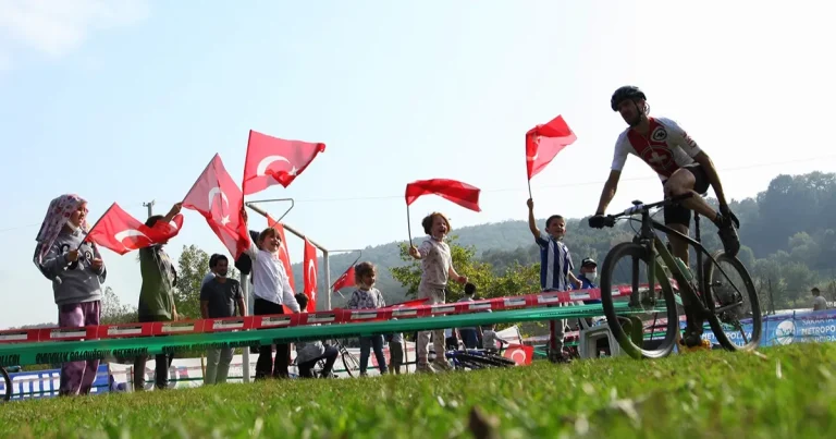 dunyanin-onemli-pedallari-sakaryada-haziranda-dunyanin-gozu-sakaryada-olacak-jP2fKfpl.webp