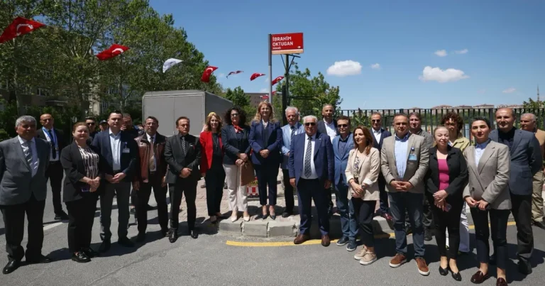 egitimci-ibrahim-oktuganin-ismi-bakirkoyde-yasatilacak-38rjtz5R.webp