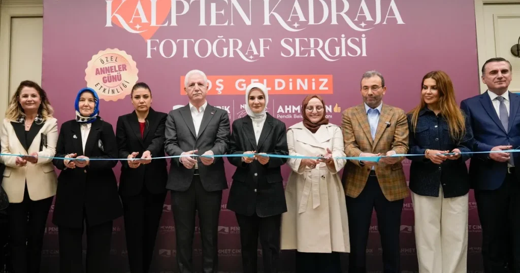 istanbul-pendikte-kalpten-kadraja-sergisi-acildi-y3COShSW.webp