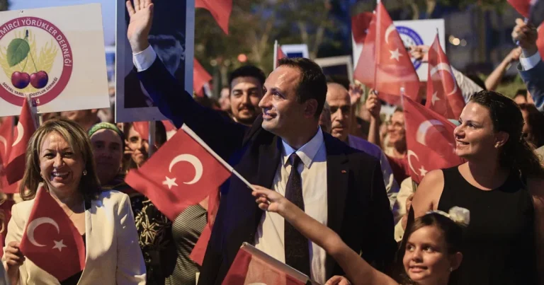 izmir-bornovada-19-mayis-coskusu-heyecani-hus7kaYm.webp
