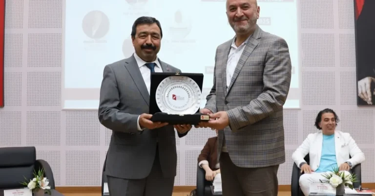 izmir-k-tip-celebi-universitesi-tarafindan-aile-paneli-duzenlendi-dhqLaSNJ.webp