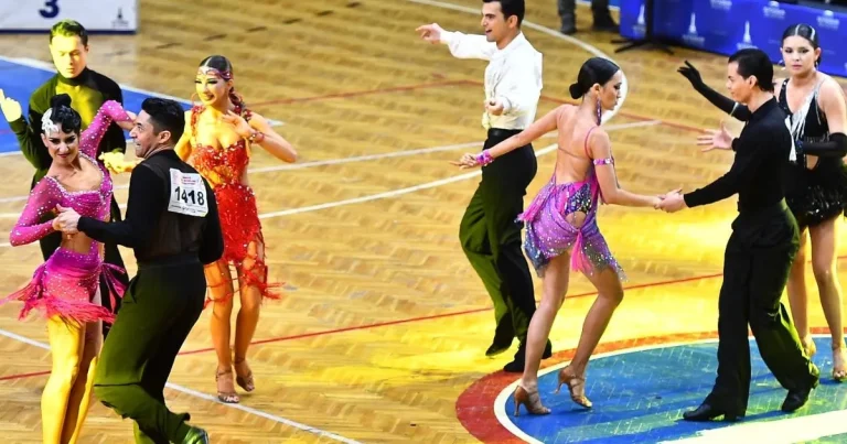 izmirde-danscilarin-kiyasiya-rekabeti-BXHSeND7.webp