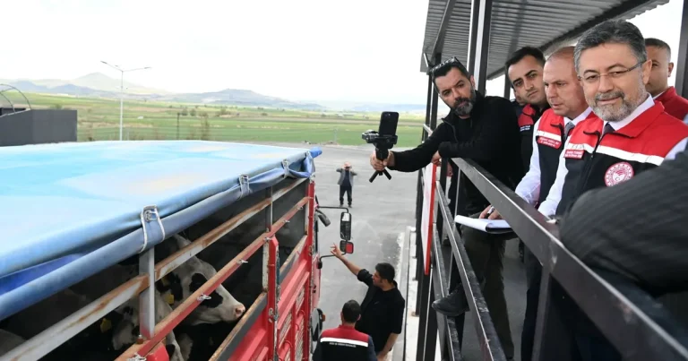 kayseri-besinci-kontrol-noktasi-oldu-veteriner-yol-kontrol-ve-denetim-istasyonu-faaliyette-BWcfeCpx.webp