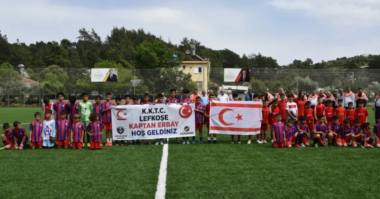 kktcli-minikler-antalya-kumlucada-dostluk-macinda-Jt1xtbYb.webp