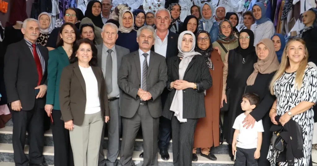 kocaeli-akmesede-kadin-emegi-sergide-bulustu-c4tJ1LiO.webp