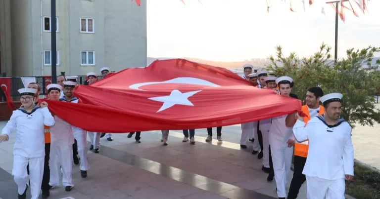 kocaeli-cayirovanin-ozel-askerlerine-kina-gecesi-mUmRchNS.webp