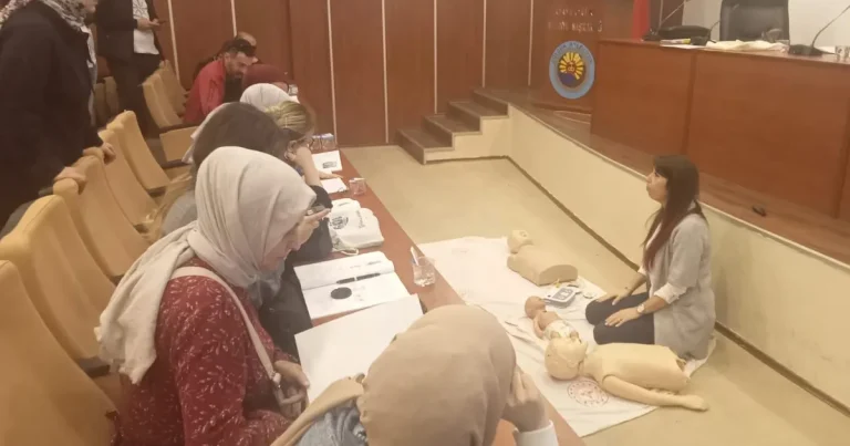 kocaeli-golcukte-personele-ilk-yardim-egitimi-Z1NwnUMY.webp