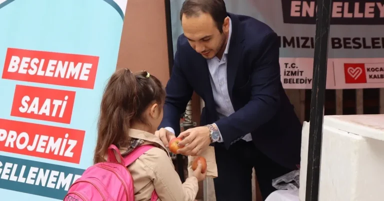 kocaeli-izmitte-minik-kalpler-beslenme-saatiyle-isindi-cMITOuHf.webp