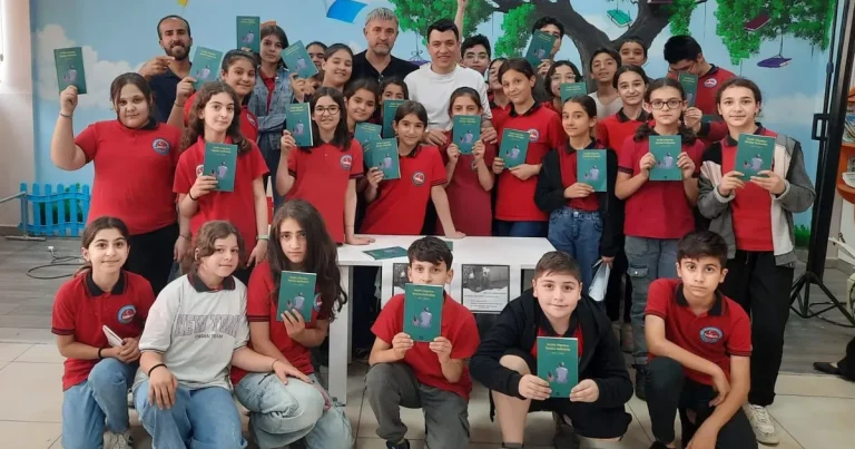 mardinde-yaman-yazar-ogrencilerle-bulustu-xx7NFRE5.webp