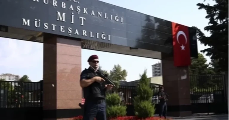 mit-sucustu-yakaladi-sahte-baz-istasyonu-kurmaya-calistilar-HcV6xOWX.webp