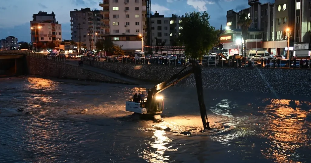 osmaniye-kadirlide-sel-felaketi-bakan-yerlikaya-son-durumu-paylasti-ERmPgRDw.webp