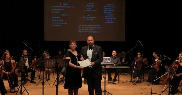 sakarya-kocaeli-oda-orkestrasini-keyifle-dinledi-BIfIJjVb.webp