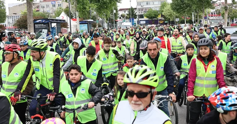 sakaryada-11-geleneksel-trafik-haftasi-etkinlikleri-duzenlendi-vJU7VsdA.webp