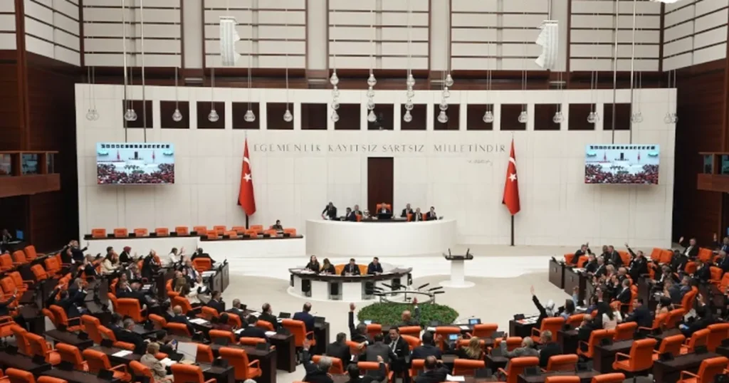 tbmmdeki-kanun-teklifinde-9-madde-daha-kabul-edildi-ZUCmiYyk.webp