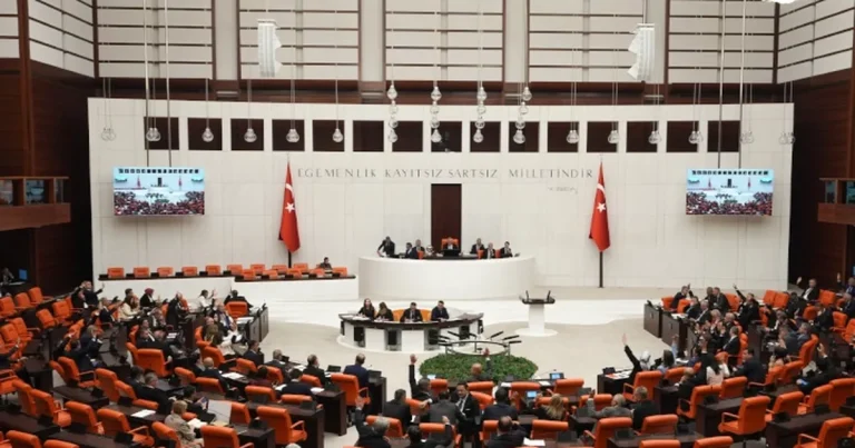 tbmmdeki-kanun-teklifinde-9-madde-daha-kabul-edildi-ZUCmiYyk.webp