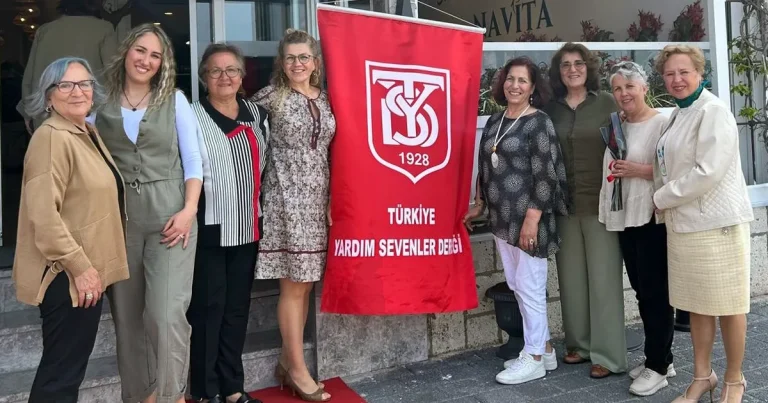 tysd-mudanya-subesinden-annelere-ozel-kutlama-DpuSdWgk.webp